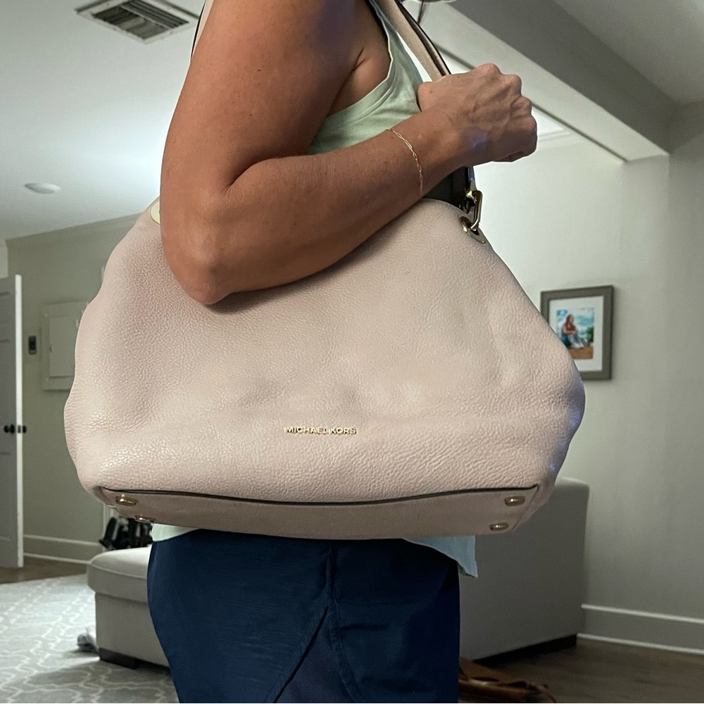 Michael Kors authentic pale beige color, great conditions